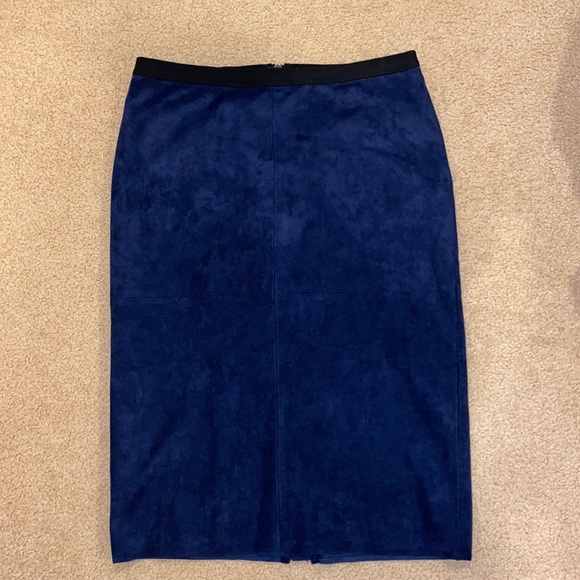 BCBGMaxAzria Dresses & Skirts - Bcbg double zipper midi suede skirt pencil